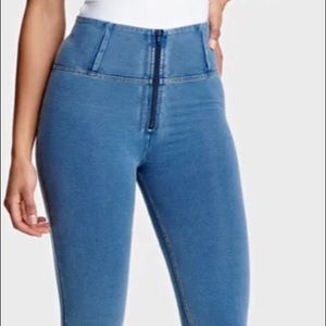 Freddy USA High Waisted Jeans Size L 28” Waist